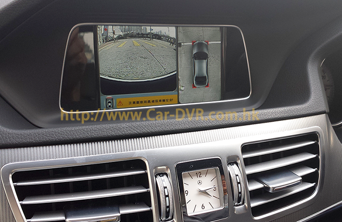 Mercedes 車內鳥瞰顯示屏效果